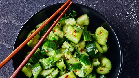 เชื้อก่อโรคกับยำแตงกวา