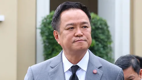 "อนุทิน" ไปวันนี้ ถอดบทเรียนน้ำท่วมหาดใหญ่ รัฐบาลโอนเงินเยียวยาแล้ว 4.9 พันล้านบาท