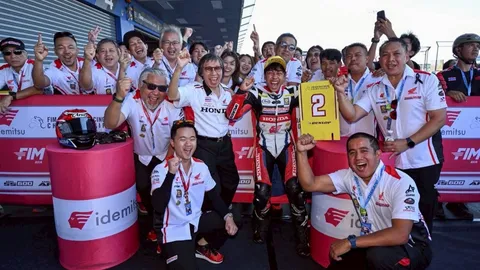 โชว์ฟอร์มโหด “นพรุธพงษ์” คว้าดับเบิ้ลโพเดียมฉลองปิดจบฤดูกาล “เอเชีย โร้ด เรซซิ่ง 2025”