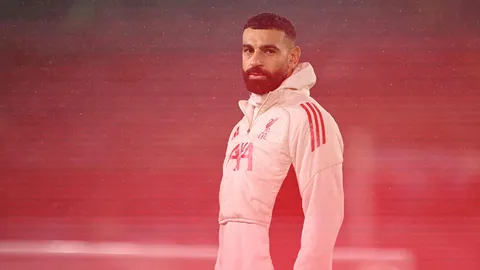 มาแล้ว "ทีมแรก" พร้อมคว้า "ซาลาห์" หลังมีปัญหากับ ลิเวอร์พูล เผยค่าจ้างชวนย้ายทีม