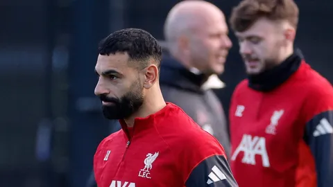 มรสุมมาไม่หยุด "ลิเวอร์พูล" เจอ 3 ข่าวร้ายล่าสุด หลังตัดชื่อ "ซาลาห์" ลุยศึก UCL