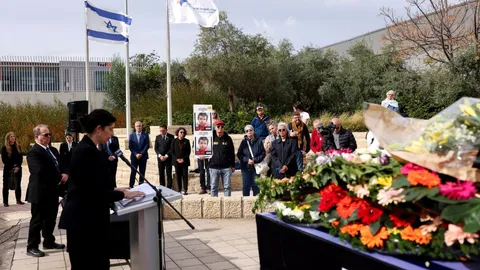 อิสราเอลจัดพิธีรำลึก อำลาศพแรงงานคนไทยที่ฮามาสส่งคืนให้ล่าสุด ก่อนส่งกลับประเทศไทย