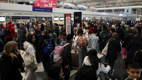 สหรัฐฯ เล็งตรวจสอบ การใช้โซเชียลย้อนหลัง 5 ปี ก่อนอนุญาตเข้าประเทศ