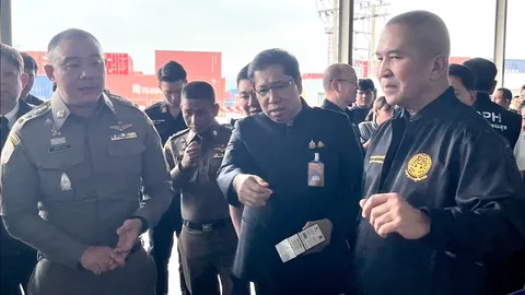 “สันติ  - รุทธพล” ยืนยัน รัฐบาลเร่งเดินหน้าปราบปรามสินค้าผิดกฎหมายอย่างจริงจัง 