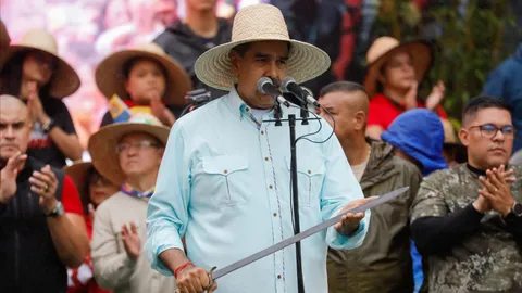 สหรัฐฯ คว่ำบาตรหลานผู้นำเวเนซุเอลา กับเรือบรรทุกน้ำมัน 6 ลำ