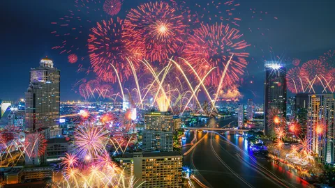 10 จุดหมายฉลองปีใหม่ 2568 ทั่วไทย