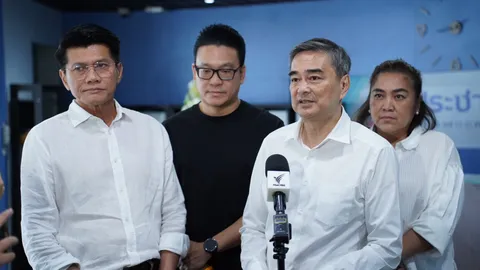 “อภิสิทธิ์” ดักทางรัฐบาลรักษาการลากยาวต้องยึดกฎหมาย ปชป. พร้อมเลือกตั้ง