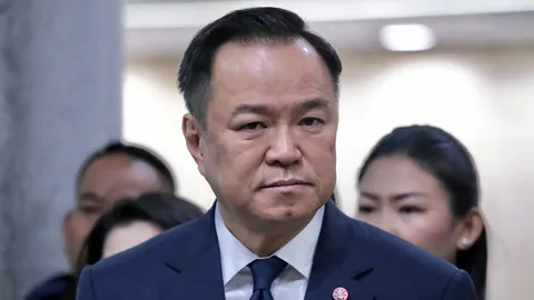 วิเคราะห์การเมือง : รัดเข็มขัดรับแรงกระแทก