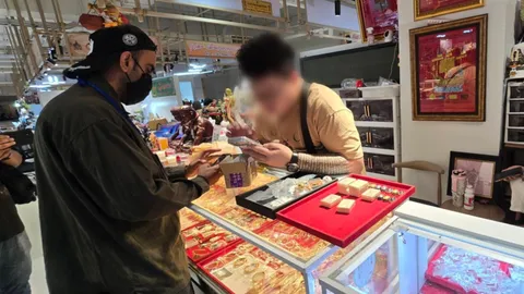 สืบตม.3 รวบเซียนพระชาวจีน ลักลอบเปิดธุรกิจขายพระเครื่อง ในห้างดังย่านงามวงศ์วาน