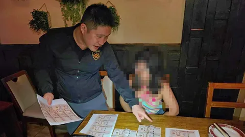 ส่งสายล่อซื้อ แม่เล้าวัย 16 จัดหาเด็กสาว15 สนองลูกค้าหื่น