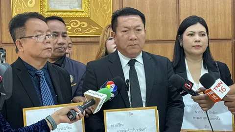 สว.สำรอง ยื่นหนังสือทวงถาม คืบหน้าคดีฮั้ว สว. หวัง ประธาน กกต.คนใหม่เร่งสะสางให้ความเป็นธรรม 