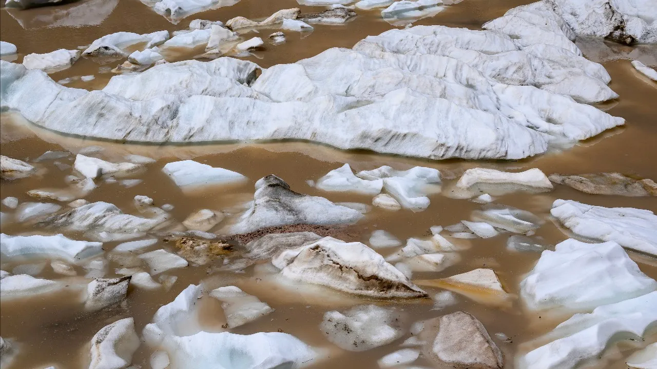 โลกเสี่ยงสูญเสียธารน้ำแข็งปีละ 4,000 แห่ง นำไปสู่การอพยพประชากรครั้งใหญ่ในอนาคต