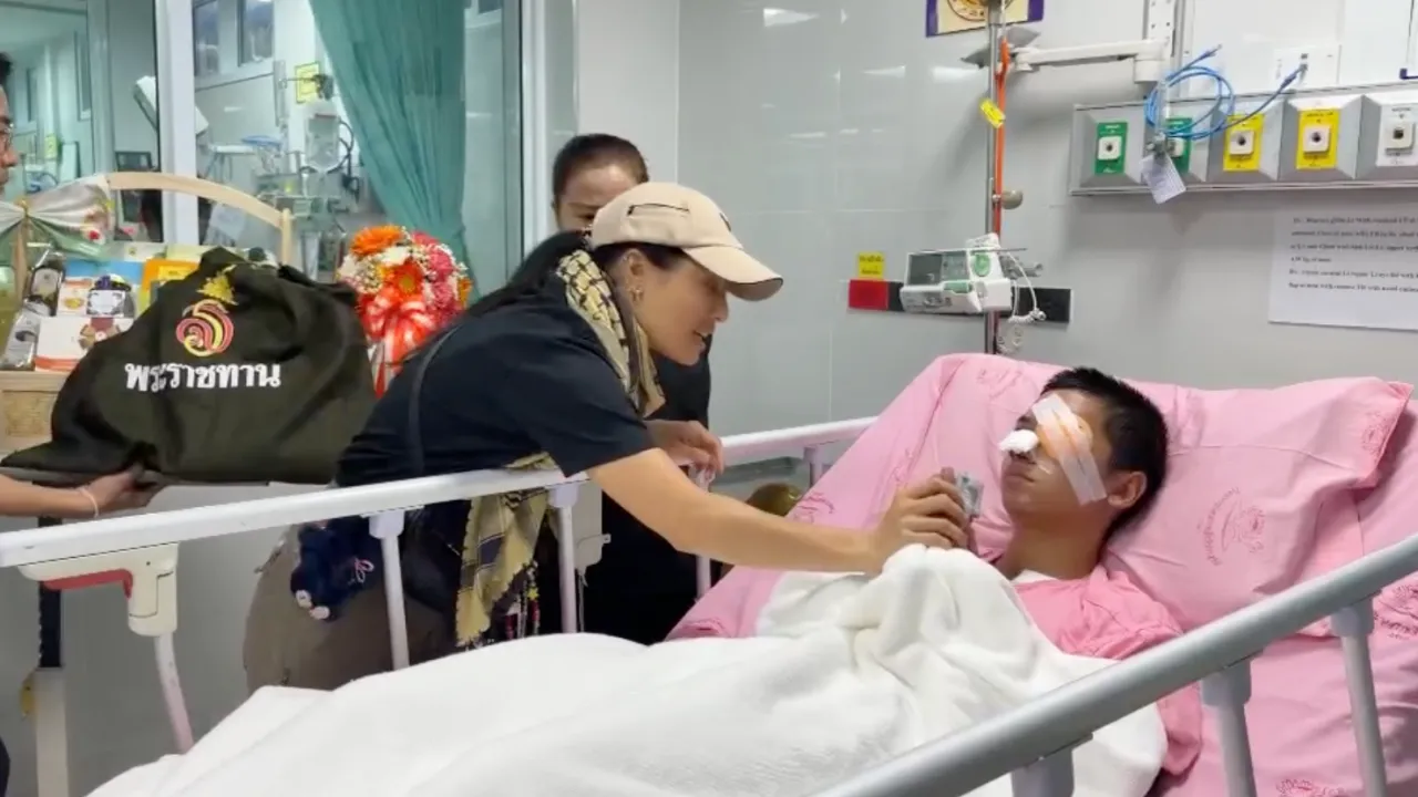 เจ้าฟ้าสิริวัณณวรี เสด็จเยี่ยมทหาร ที่ได้รับบาดเจ็บจากสถานการณ์ชายแดนไทย-กัมพูชา