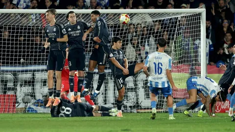 ผลบอลเมื่อคืน สรุปผลบอลต่างประเทศ 3 รายการ เมื่อคืนที่ผ่านมา 18 ธ.ค. 68