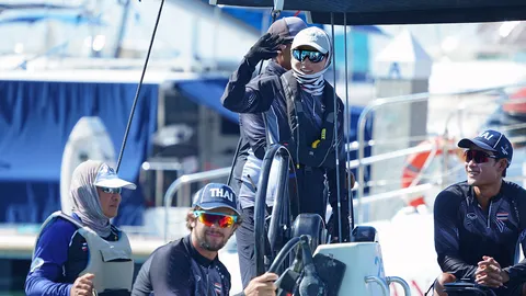 "พระราชินี" ทรงคว้าชัย เหรียญทองประวัติศาสตร์ นำทีมเรือใบคีลโบ๊ตชนะศึกซีเกมส์