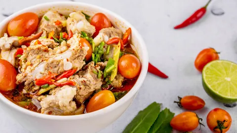 สูตรวิธีทำ "ต้มแซ่บกระดูกหมู" ต้องใส่อะไรบ้าง อร่อยจัดจ้าน แซ่บถึงใจ