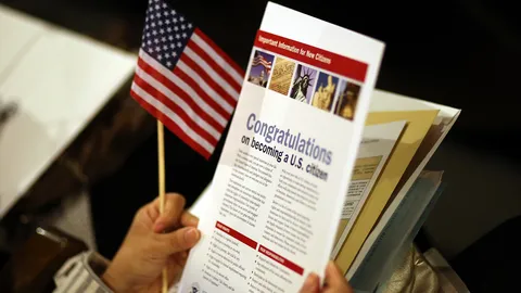 ทรัมป์สั่งระงับโครงการกรีนการ์ดล็อตโต้ หลังผู้ต้องสงสัยกราดยิง ม.บราวน์ ใช้เป็นช่องทางเข้าสหรัฐฯ