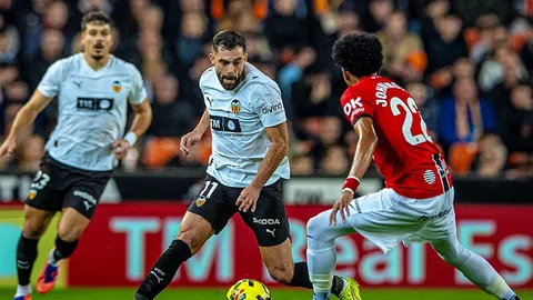 ครบทุกคู่ สรุปผลบอลต่างประเทศ 3 รายการ เมื่อคืนที่ผ่านมา 20 ธ.ค. 68