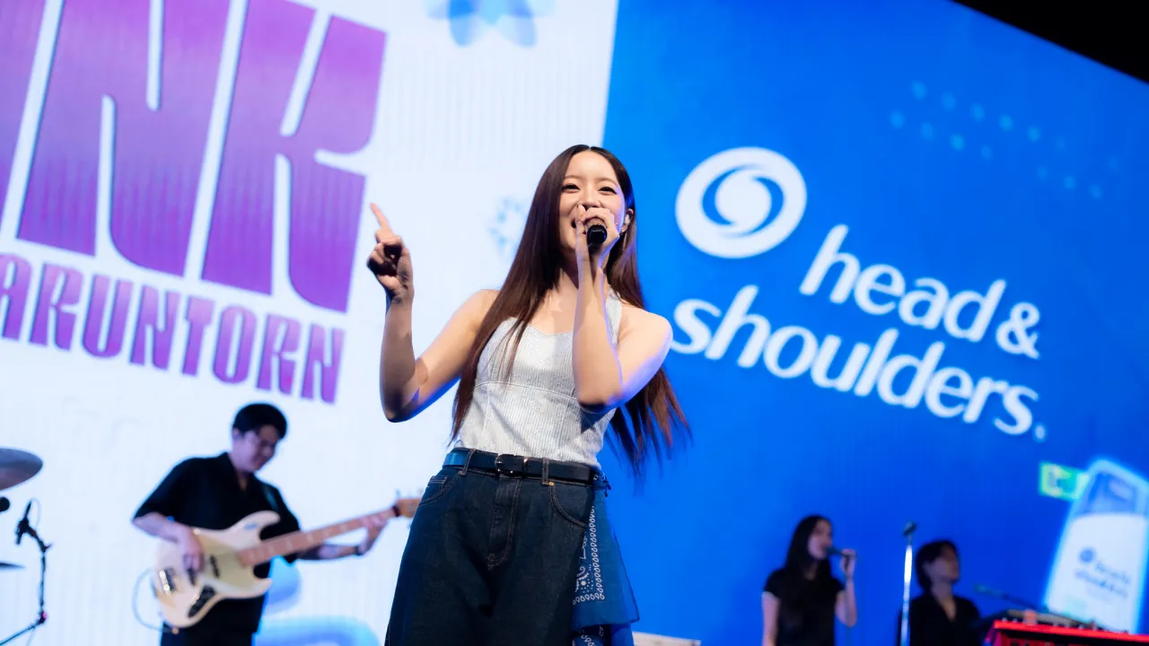 อิ้งค์ วรันธร มอบความสุขส่งท้ายปี กับอีเว้นท์สุดพิเศษให้แฟนๆ แบบใกล้ชิด-อบอุ่น