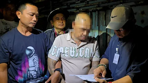 ตามรวบยกแก๊ง "สายตํารวจ" สวมรอย-ตม. ค้นร้านเหยื่อ ยัดยา-รีดเงิน พากดเอทีเอ็ม