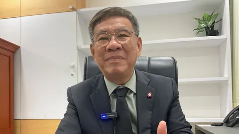 หย่อนบัตรท่ามกลางสถานการณ์สงครามชายแดนเลือด : เกมการเมืองเลื่อนเลือกตั้ง