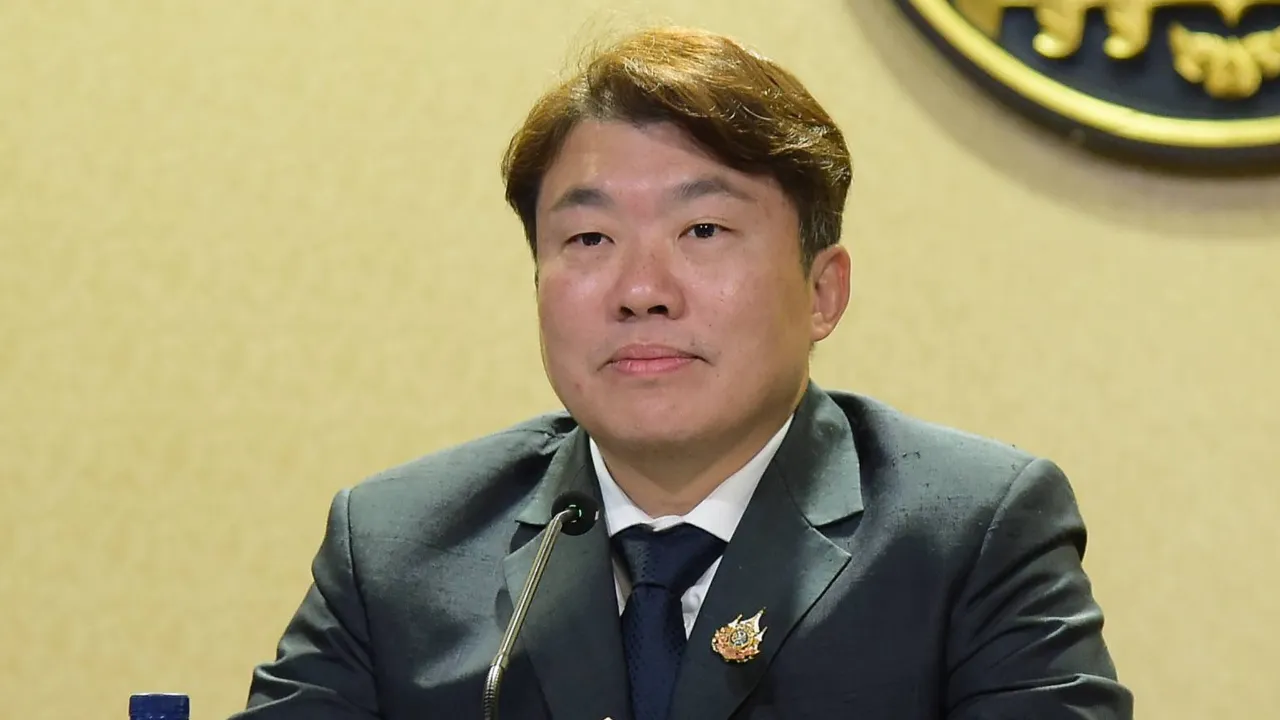 รัฐบาลคุมเข้มวันหยุดยาวปีใหม่ แนะแจ้งเบาะแส “บุคคล-โดรน” ผิดปกติ ผ่านสายด่วน 1374 ตลอด 24 ชั่วโมง