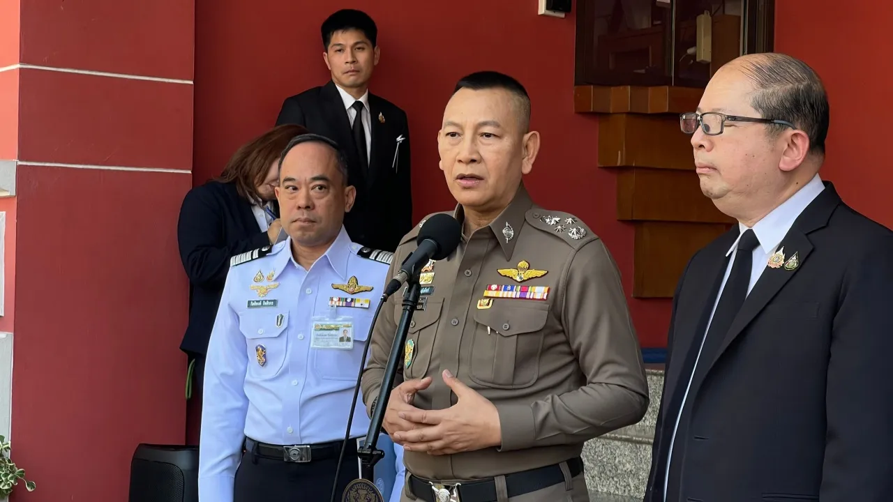 ตร.เร่งตรวจสอบ ปมโดรนโผล่ว่อนสุวรรณภูมิ เตือนพวกคิดป่วน โทษหนักถึงประหาร-คุกตลอดชีวิต