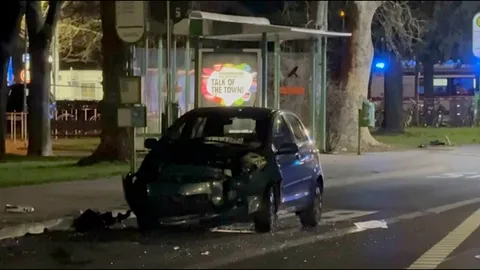 ฝูงชนแตกตื่น รถพุ่งชนป้ายรถเมล์ในเยอรมนี บาดเจ็บ 3 ราย อาการสาหัส 1 คน