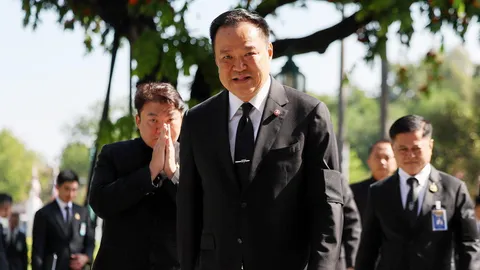 นายกฯ มอบ ส.ค.ส. ปีใหม่ 2569 ส่งความห่วงใย-กำลังใจ “คนไทย-ผู้ปฏิบัติหน้าที่แนวหน้า”