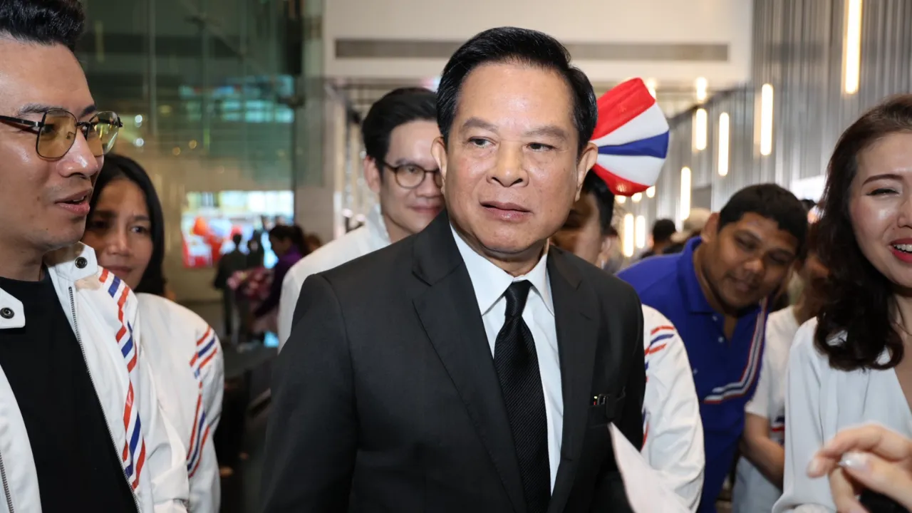 “พีระพันธุ์” วอนประชาชนออกมาใช้สิทธิเลือกตั้งให้มากที่สุด อย่าเลือกคนเอาเงินมาให้