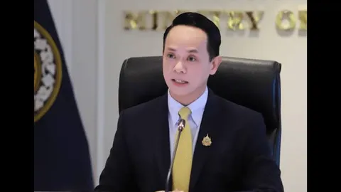 ส่งออก 11 เดือนโตทะลัก 12.6% พาณิชย์คาดปีหน้าไม่สดใสมีสิทธิ์ติดลบ 3.3%