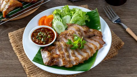 วิธีทำหมูย่าง น้ำจิ้มแจ่ว พร้อมเทคนิคทำให้เนื้อนุ่ม หอม อร่อย