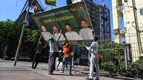 เมียนมาปิดฉากหาเสียง รื้อถอนป้ายผู้สมัคร เตรียมเลือกตั้งพรุ่งนี้ ท่ามกลางการสู้รบร้อนระอุ