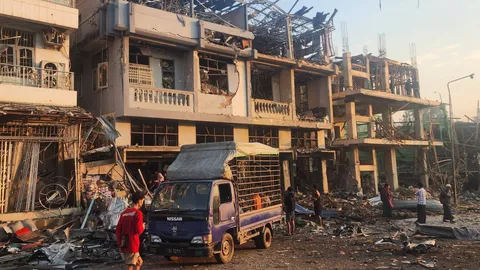 เลือกตั้งเมียนมาไม่ราบรื่น กองกำลังไม่ทราบฝ่ายใช้โดรนพลีชีพถล่มเมียวดี