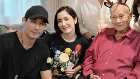 ตุ้ย ธีรภัทร์ พา พิ้งกี้ ไปฉลองกับครอบครัว เปิดภาพ บิ๊กหอย ที่ไม่ค่อยได้ออกสื่อ