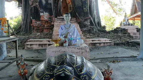 คอหวยขอโชค วิหารร้างอายุกว่า 100 ปี ไม่ผิดหวังได้ “เลขเด็ด” ลุ้นโชครับปีใหม่