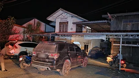 ตำรวจเร่งล่าตัว คนร้ายบุกยิง "อดีตนายก อบต.ลาดแค" เสียชีวิตหน้าบ้านพัก