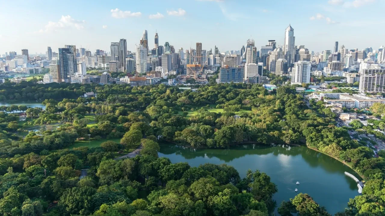 กทม. เช้านี้ "ค่าฝุ่น PM 2.5" อยู่ในเกณฑ์ปานกลาง ไม่เกินมาตรฐานทุกพื้นที่