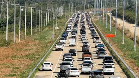 แก้รถติด M6 - จับรถเห็นแก่ตัว ทล.สั่งเข้มงวด ปิดช่องยูเทิร์น ถ้าวิ่งร่องกลาง ถือผิดกฎหมาย