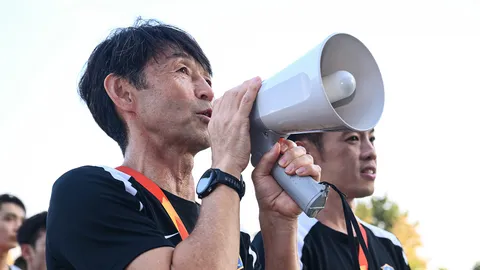 มาซาทาดะ อิชิอิ กุนซือชาวญี่ปุ่น พูดไทยชัดแจ๋ว สวัสดีปีใหม่แฟนๆ บีจี ปทุม ยูไนเต็ด (คลิป)