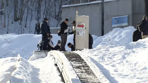 เด็ก 5 ขวบดับ หลังแขนติดทางเลื่อนรีสอร์ตสกีฮอกไกโด พบระบบความปลอดภัยไม่ทำงาน