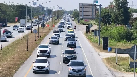 ​ถนนมิตรภาพ ช่วงนครราชสีมา รถเริ่มเยอะ คาดค่ำนี้คนเดินทางเพิ่มขึ้น