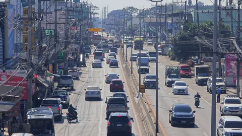 เชียงใหม่คึกคัก "นักท่องเที่ยว" แห่เดินทางมาเที่ยวช่วงปีใหม่ ทำรถแน่นทุกเส้นทาง