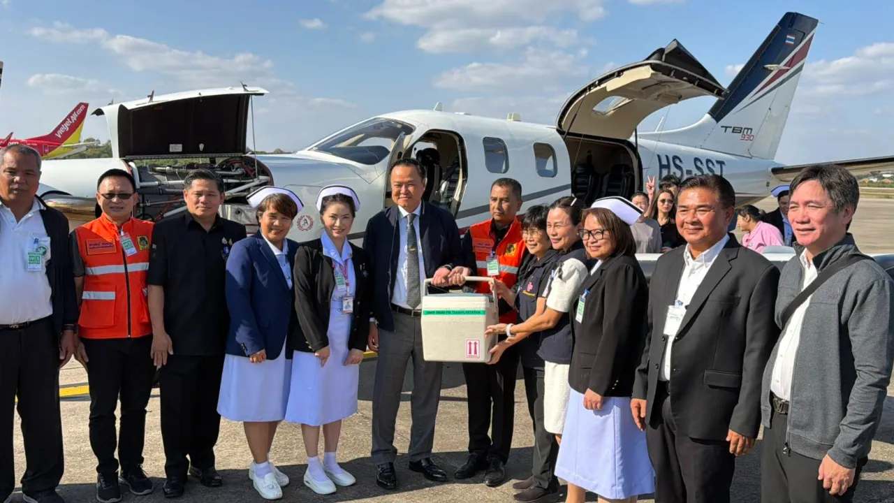 หัวใจติดปีก  “อนุทิน” บินด่วนรับหัวใจดวงที่ 153 ส่งผู้ป่วย รพ.จุฬาฯ