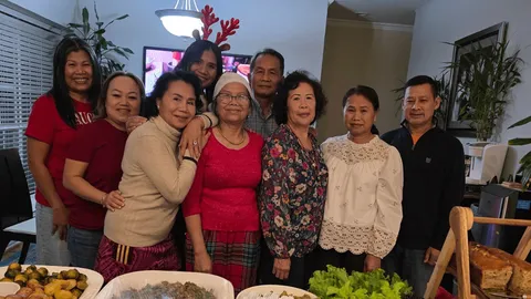 ยายหนิง เปิดภาพครอบครัวที่อเมริกา พี่น้องอยู่พร้อมหน้าแต่ละคนหน้าคล้ายกันมาก