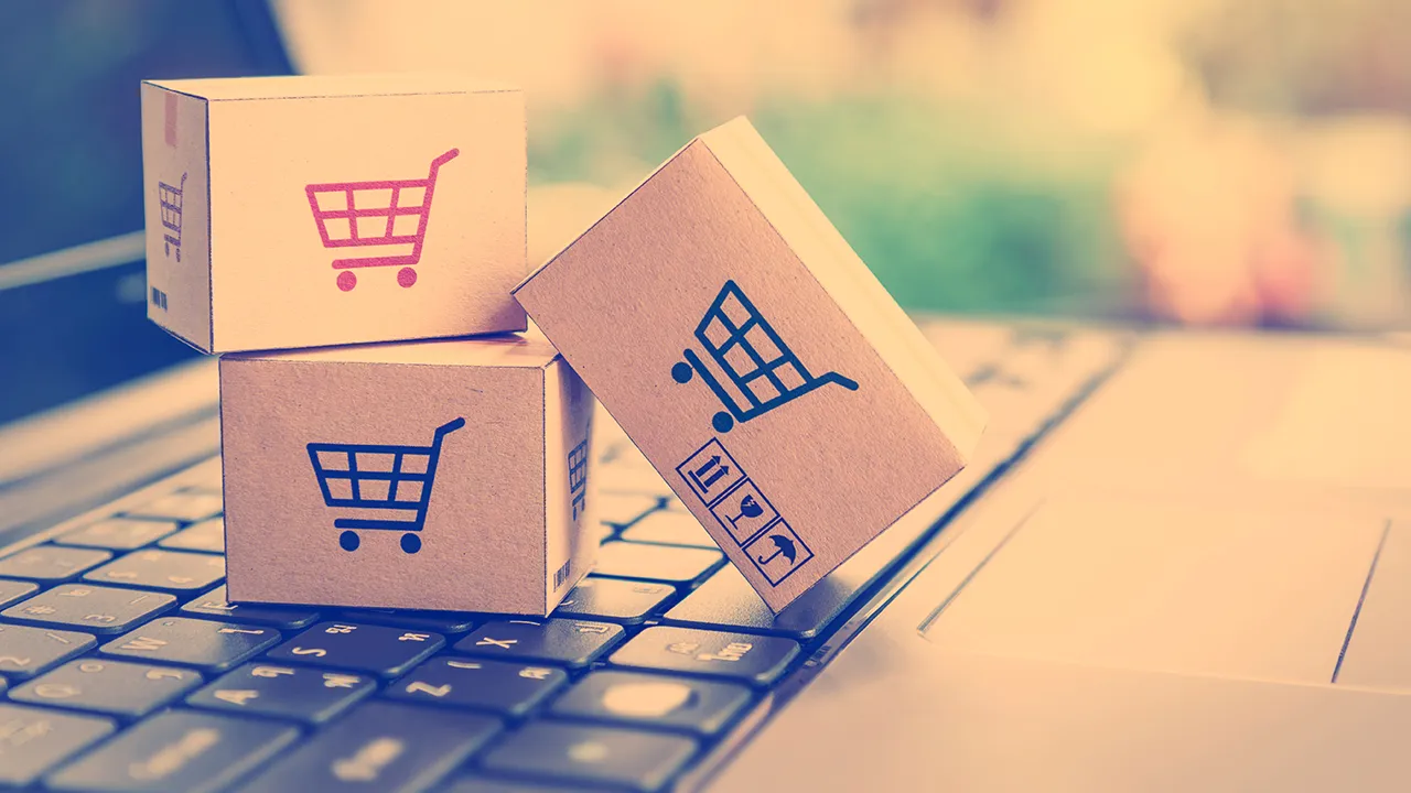 นักช้อปเฮ ดีเดย์ 31 ธ.ค. ETDA สั่ง "อี-มาร์เก็ตเพลส" คุมเข้มสินค้าไร้ มอก.-อย. ฝ่าฝืนสั่งแบนทันที