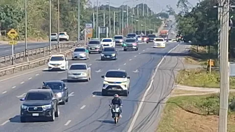 ถนนมิตรภาพ ขาเข้า ช่วง อ.สีคิ้ว เริ่มแน่น ทยอยกลับกทม. คาดช่วงค่ำปริมาณรถเพิ่มมากขึ้น