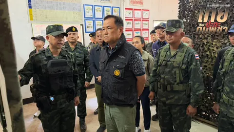 “อนุทิน” เยี่ยมทหารแนวหน้า ล้อมวงกินข้าว มอบเหรียญพระนารายณ์ทรงครุฑ