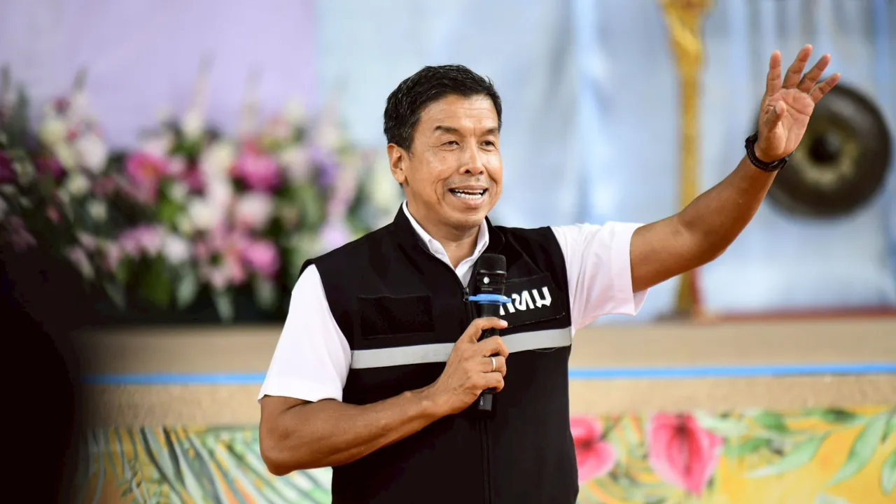 “ชัชชาติ” เอาศัพท์ใหม่ปี 2026 แต่งคำขวัญวันเด็ก มาทั้ง “ดื้อ” และ “บ้วน”