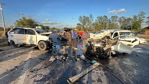 รศ.อาจารย์มหาวิทยาลัยดัง ดับสลด ประสบอุบัติเหตุรถชนประสานงาที่ จ.ร้อยเอ็ด